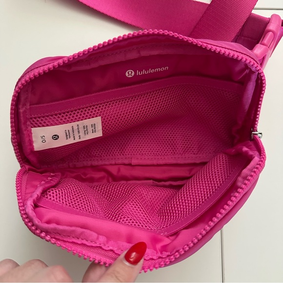 Lululemon Sonic Pink Belt Bag - Picture 5 of 6